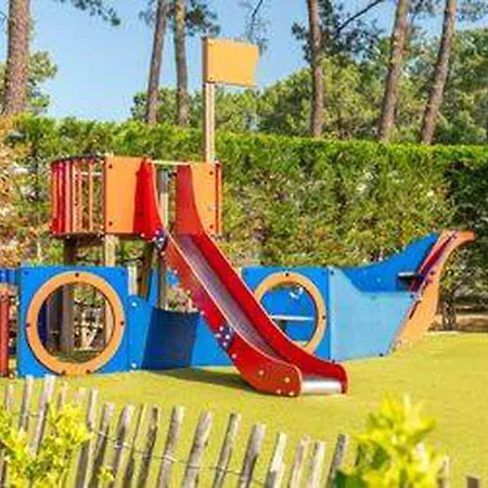 مكان تخييم Mobil A Avec Terrasse - Api-1-52-1420