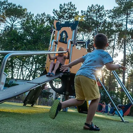 Mobil A Avec Terrasse - Api-1-52-1420 مكان تخييم