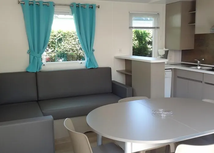 مكان تخييم Mobil A Avec Terrasse - Api-1-52-1420 *