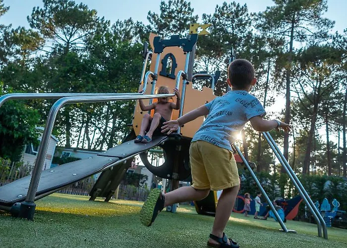 Mobil A Avec Terrasse - Api-1-52-1420 مكان تخييم