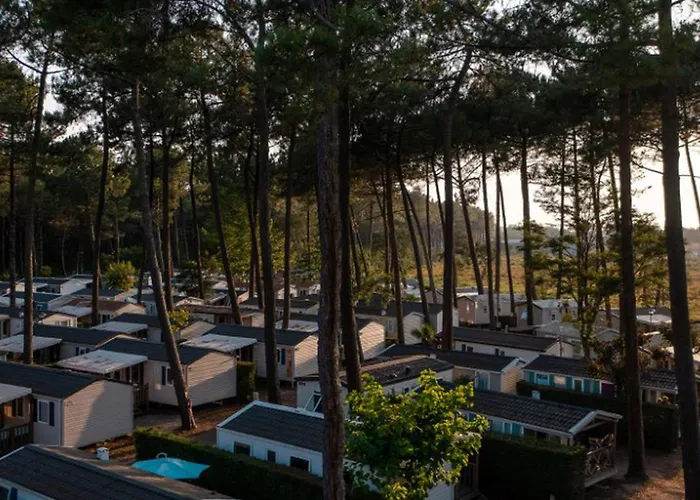 Mobil A Avec Terrasse - Api-1-52-1420 مكان تخييم *